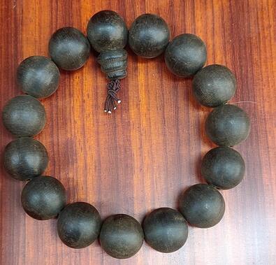 Newest Various Sizes Available Vietam Agarwood Wrist Malas Buddhist Prayer Beads Bracelet